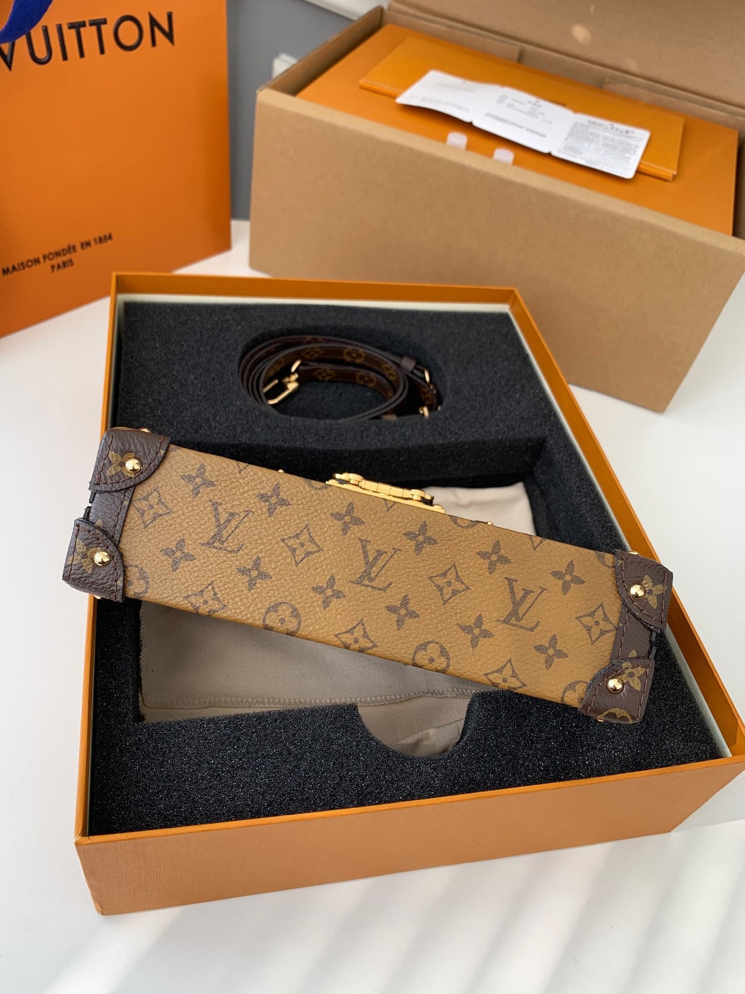 L X V PETITE MALLE M44154 size: 19*12*5cm