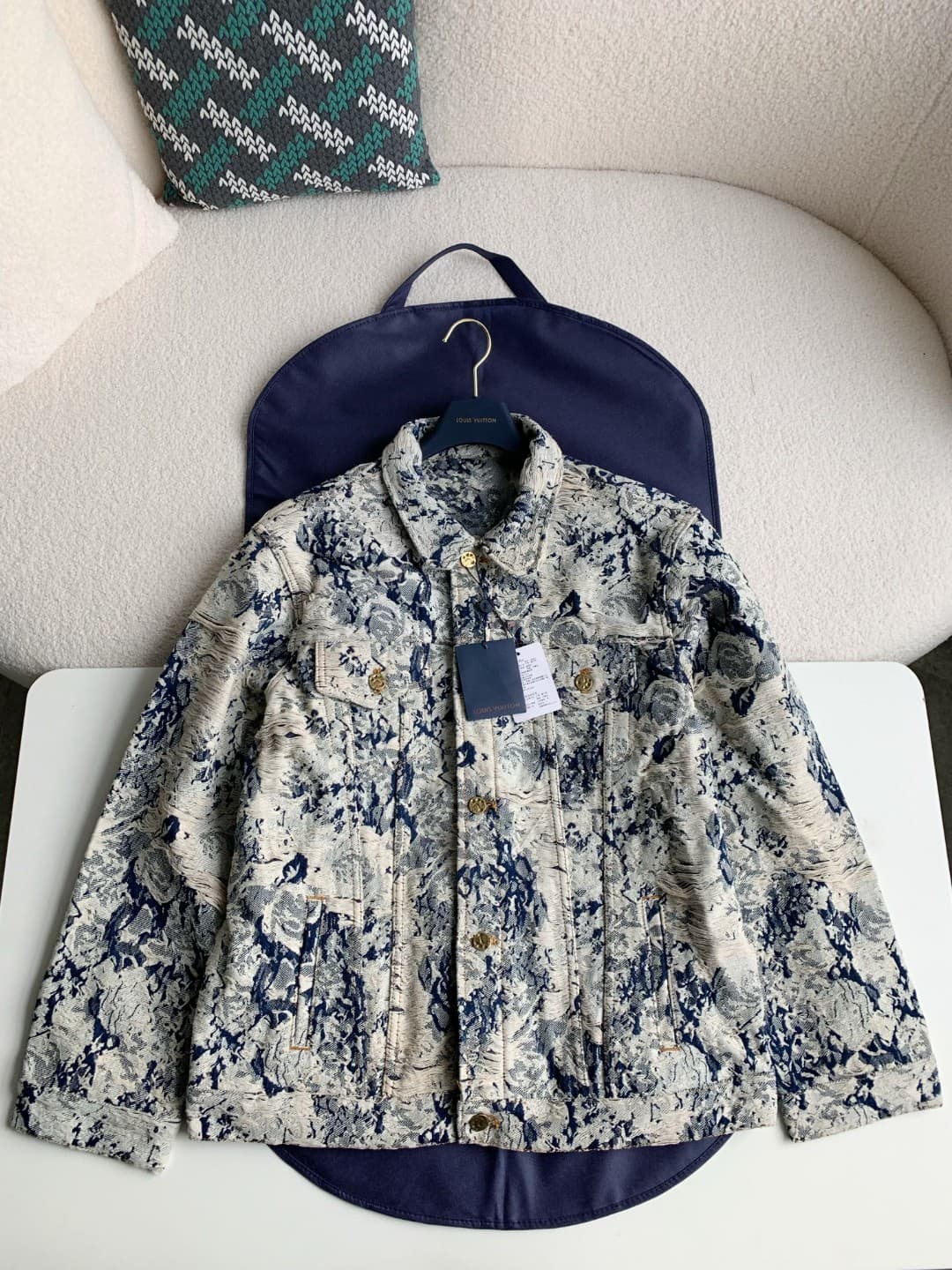 L X V FW22 Jacket