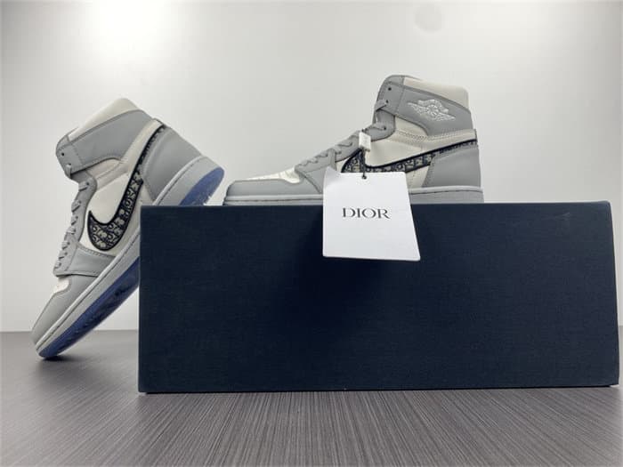 JRD 1 Retro HighDR CN8607-002