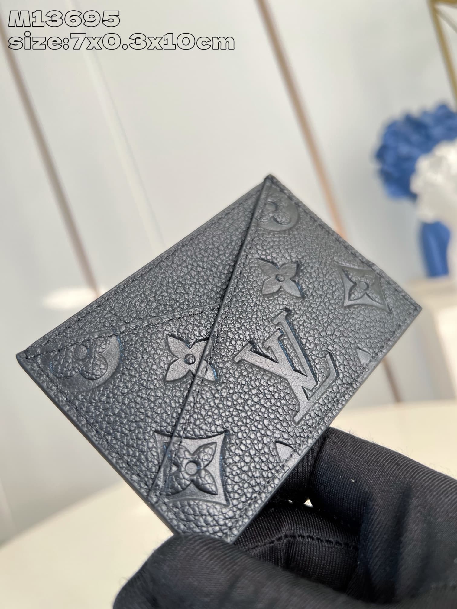 L X V CARD HOLDER