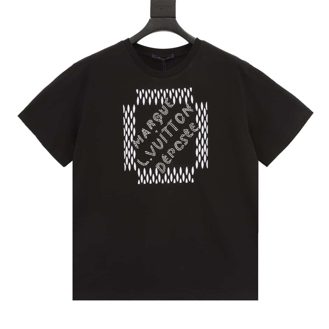L X V Logo lettering T-shirt