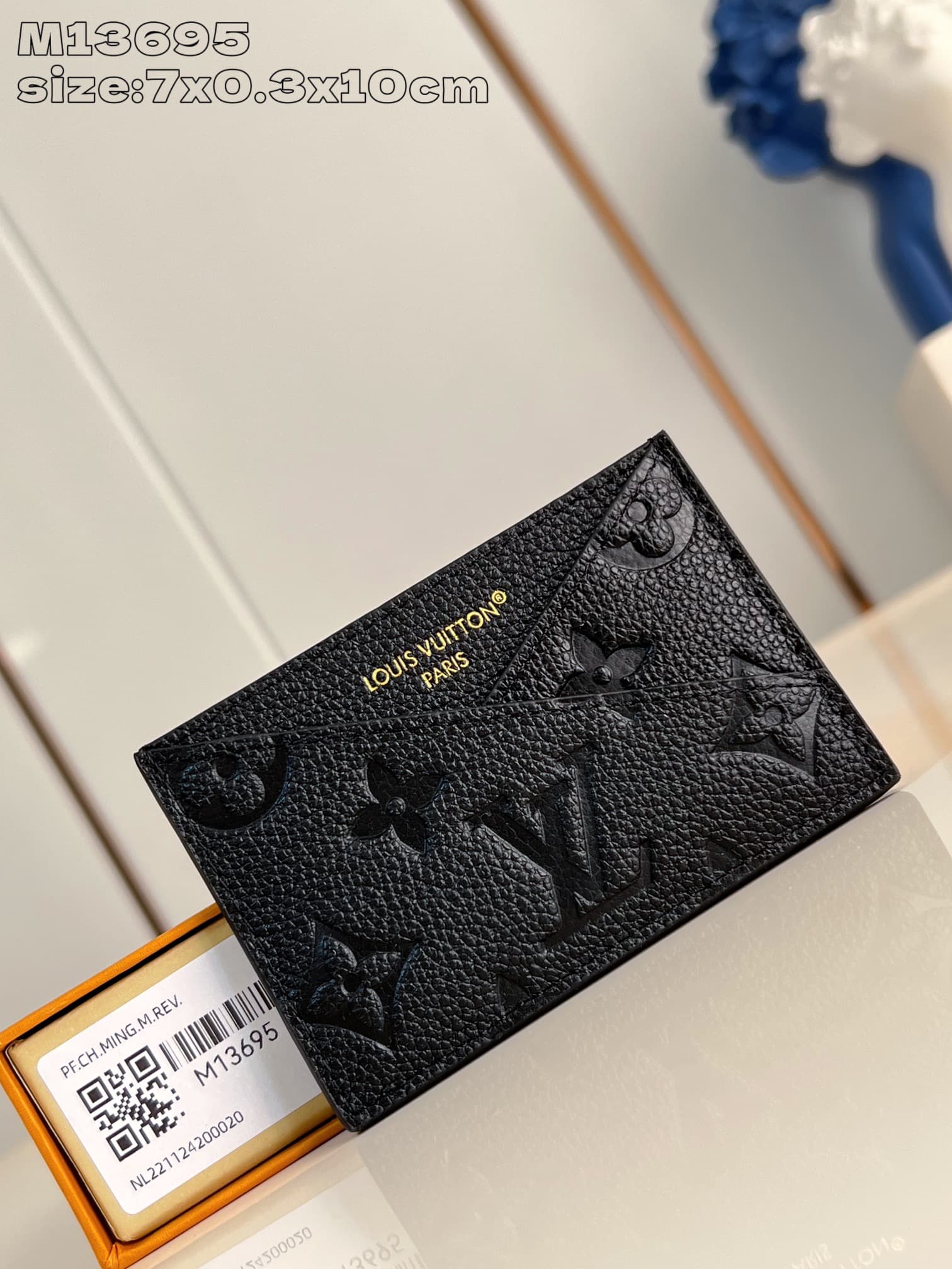L X V CARD HOLDER