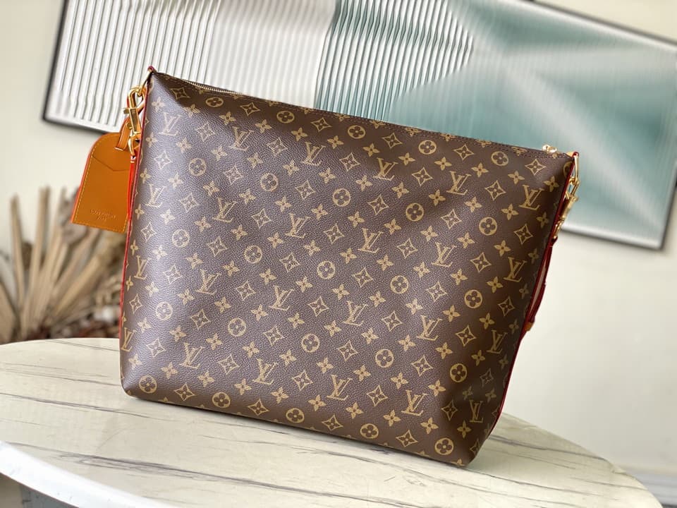 L X V Shoulder bag 35x12x38cm