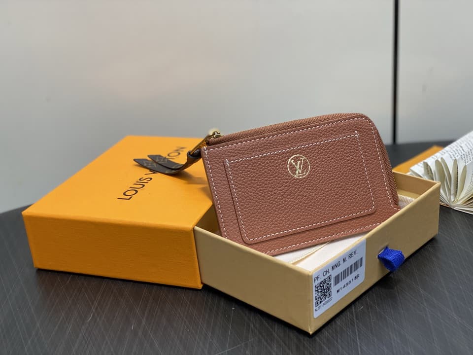L X V CARD HOLDER