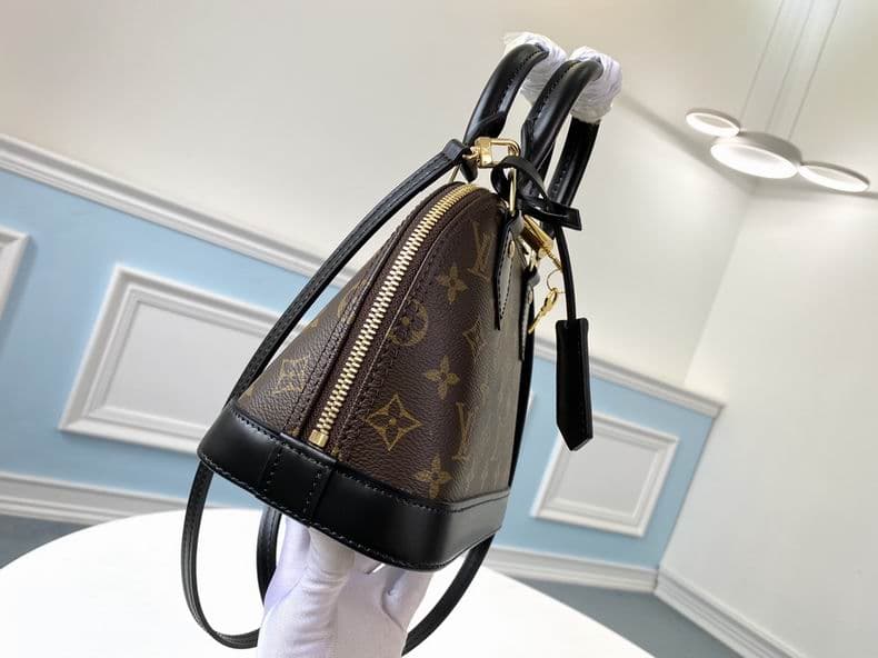 L X V Handbag 25x19x11cm