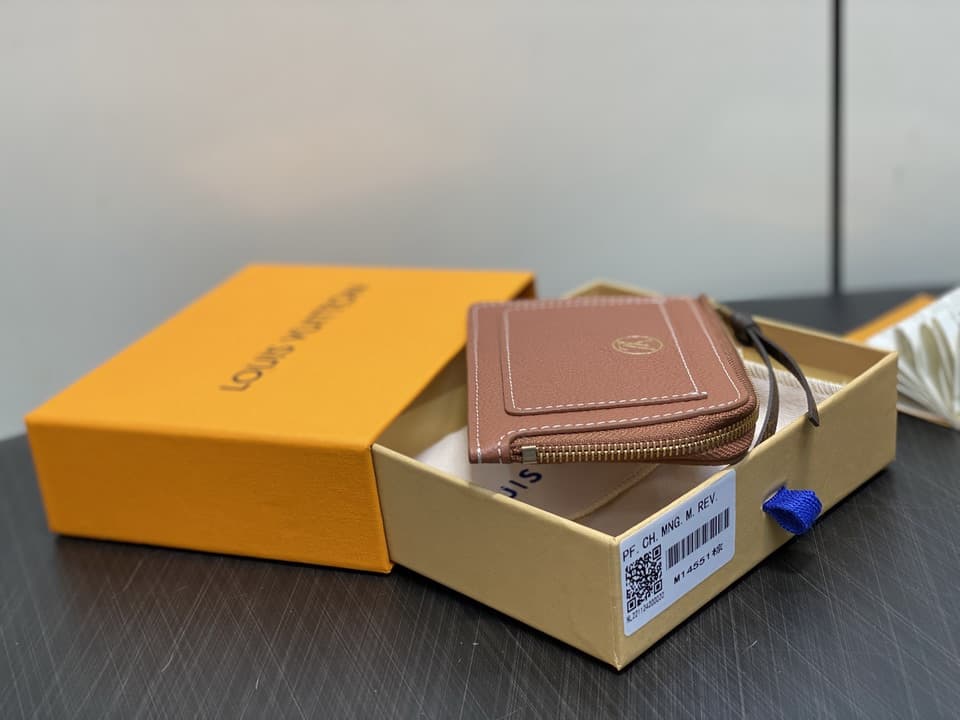 L X V CARD HOLDER