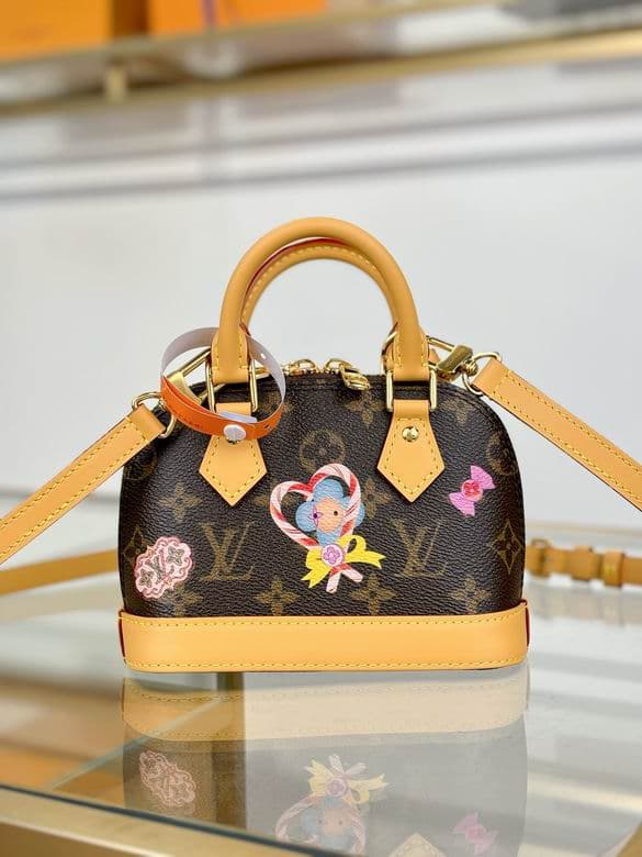 L X V Bag