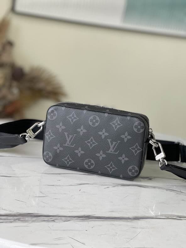 L X V Messenger Bags 18.5x11x6.5cm