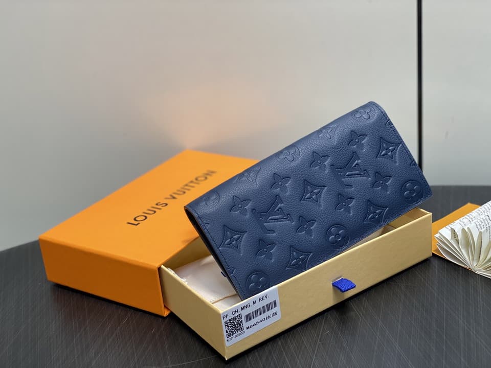 L X V Card holder/Wallets(Multiple sizes)
