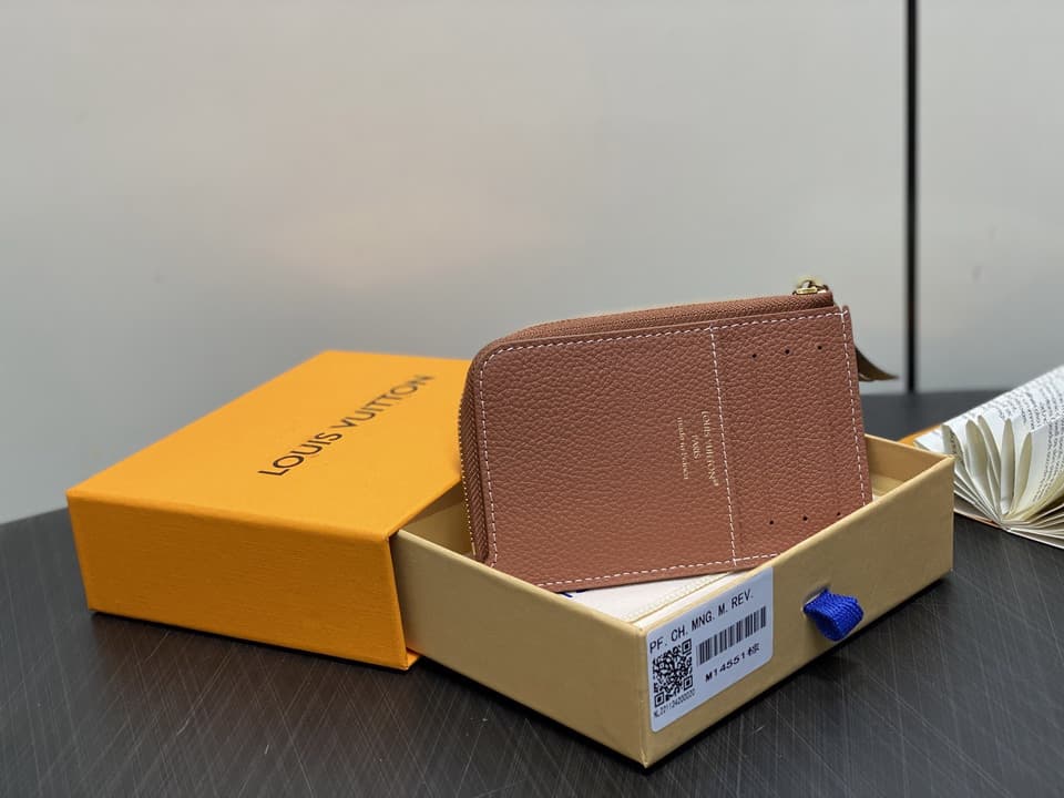 L X V CARD HOLDER