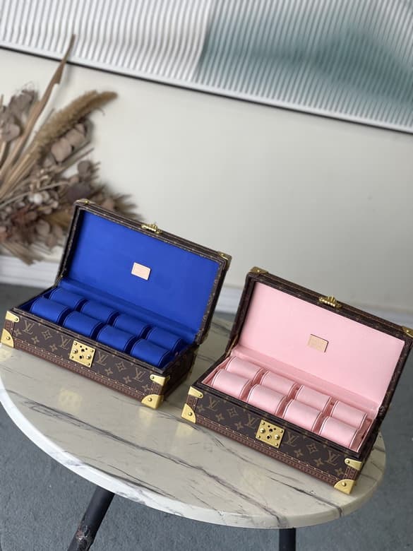 L X V Watch Storage Box Size:20.5x13.5x35cm