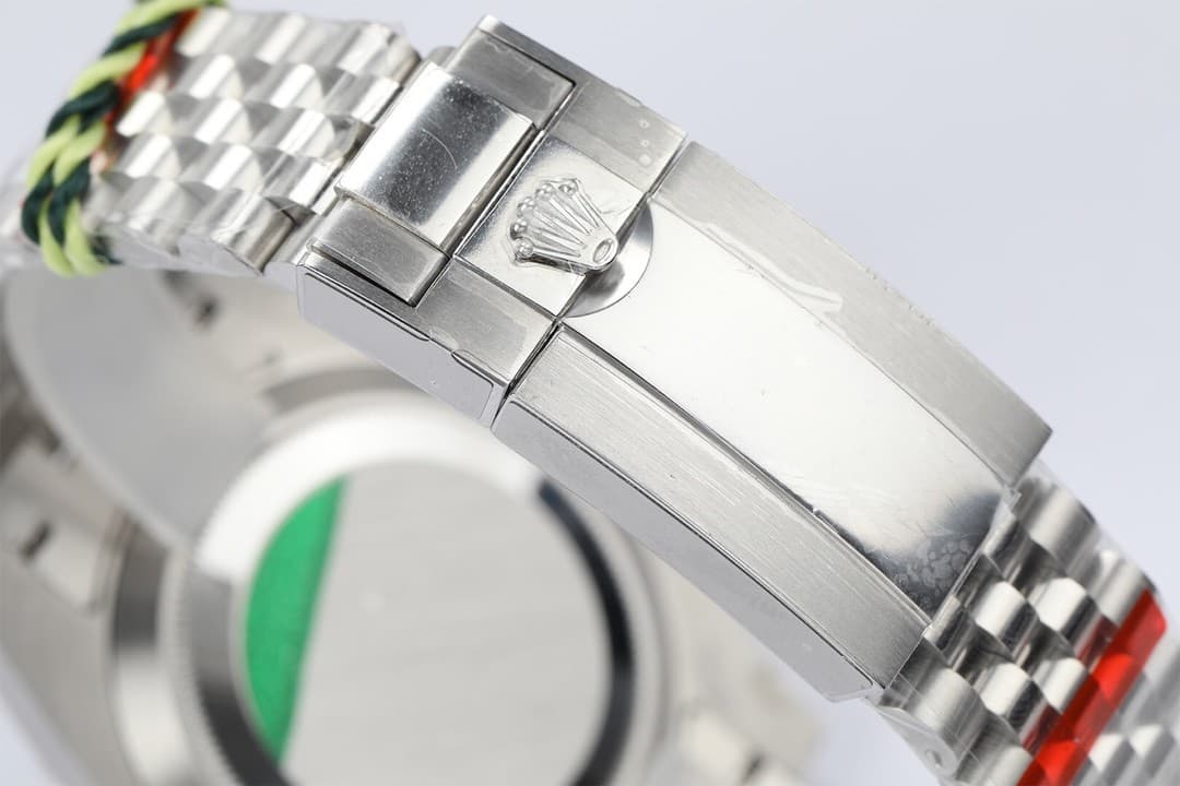 RLX Submariner Series 40 Men's Watch