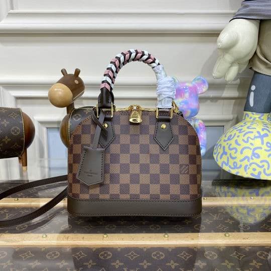L X V Handbag 23.5x17.5zx11.5cm