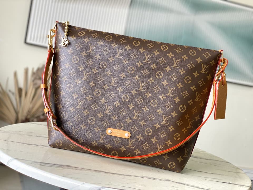 L X V Shoulder bag 35x12x38cm