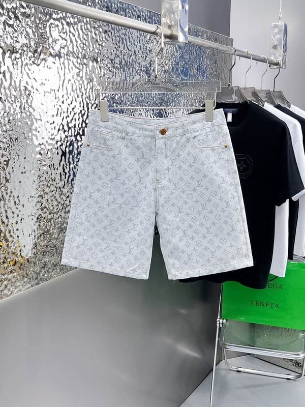 L X V Shorts