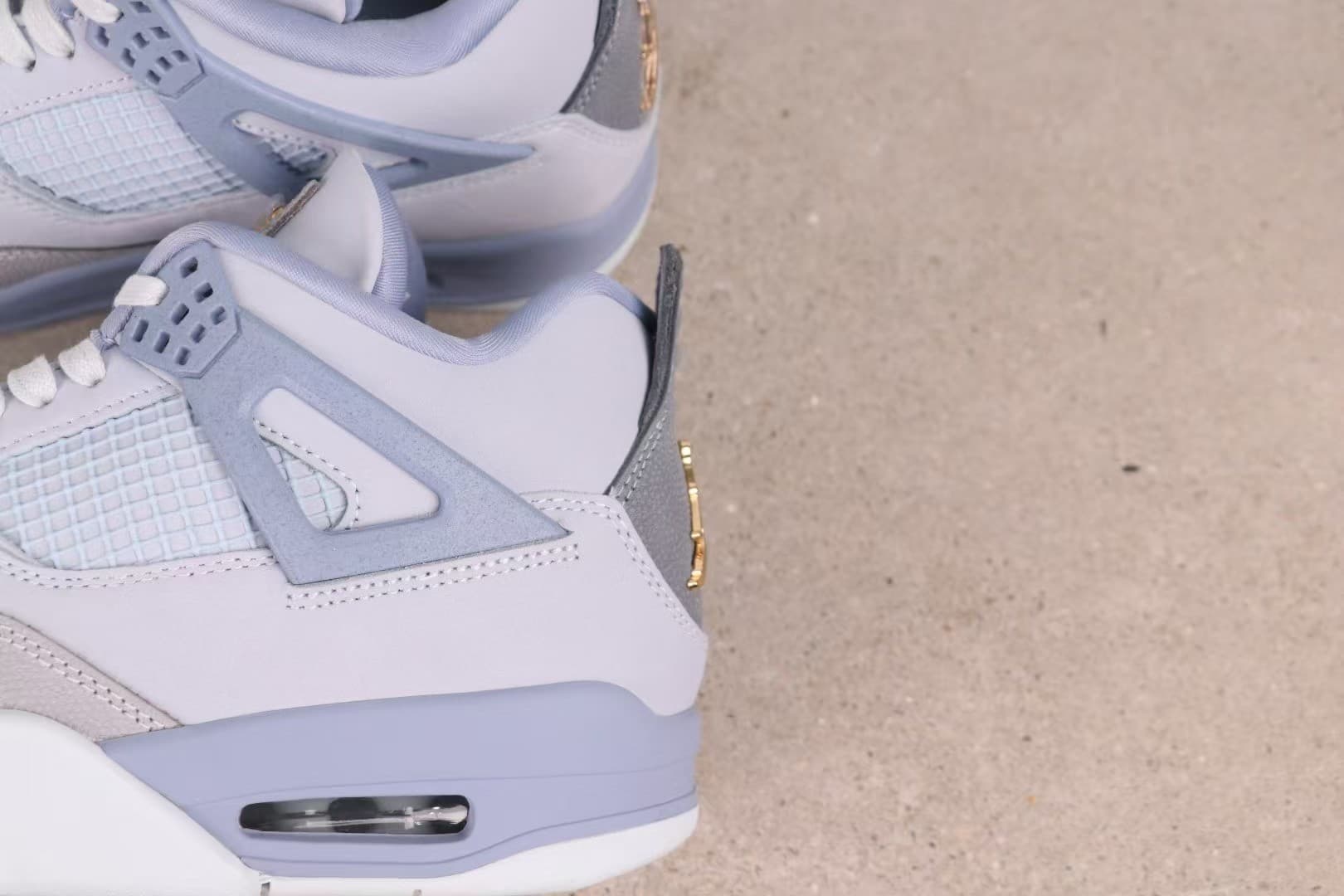 JRD 4 WMNS AIR 4 RETRO HV9204-407