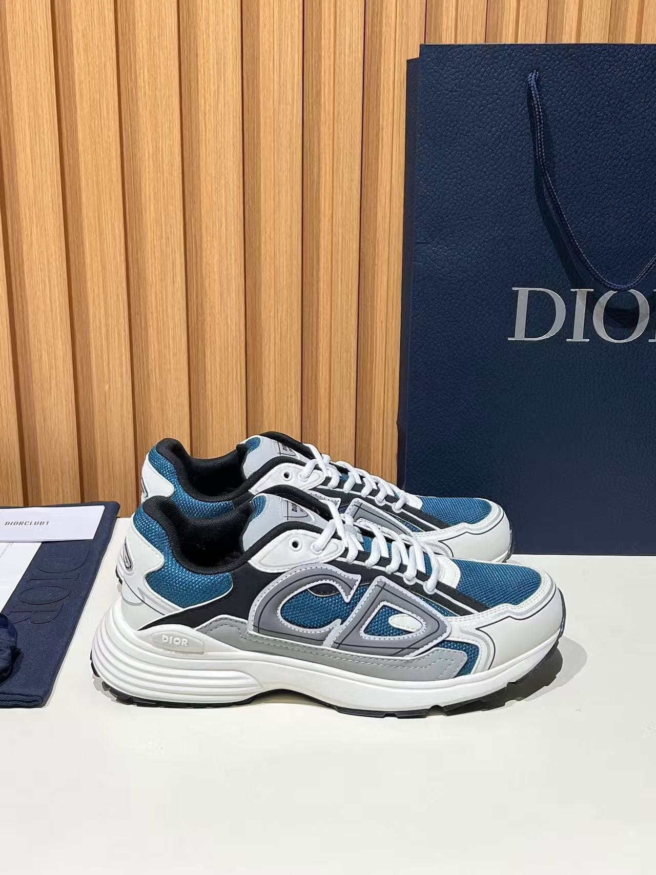 DR b30 sneaker