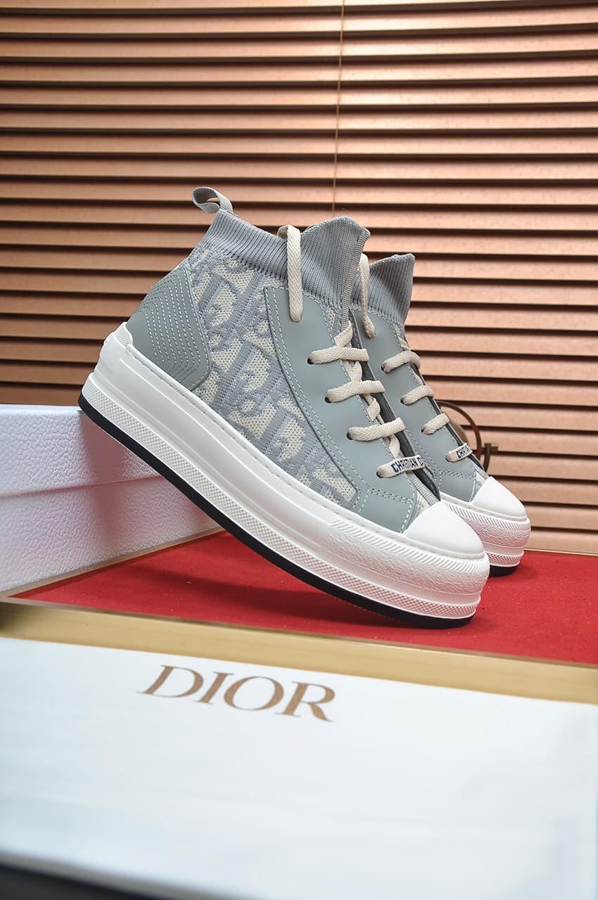 DR Sneaker