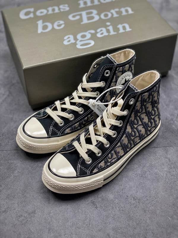 DR x CV Sneaker