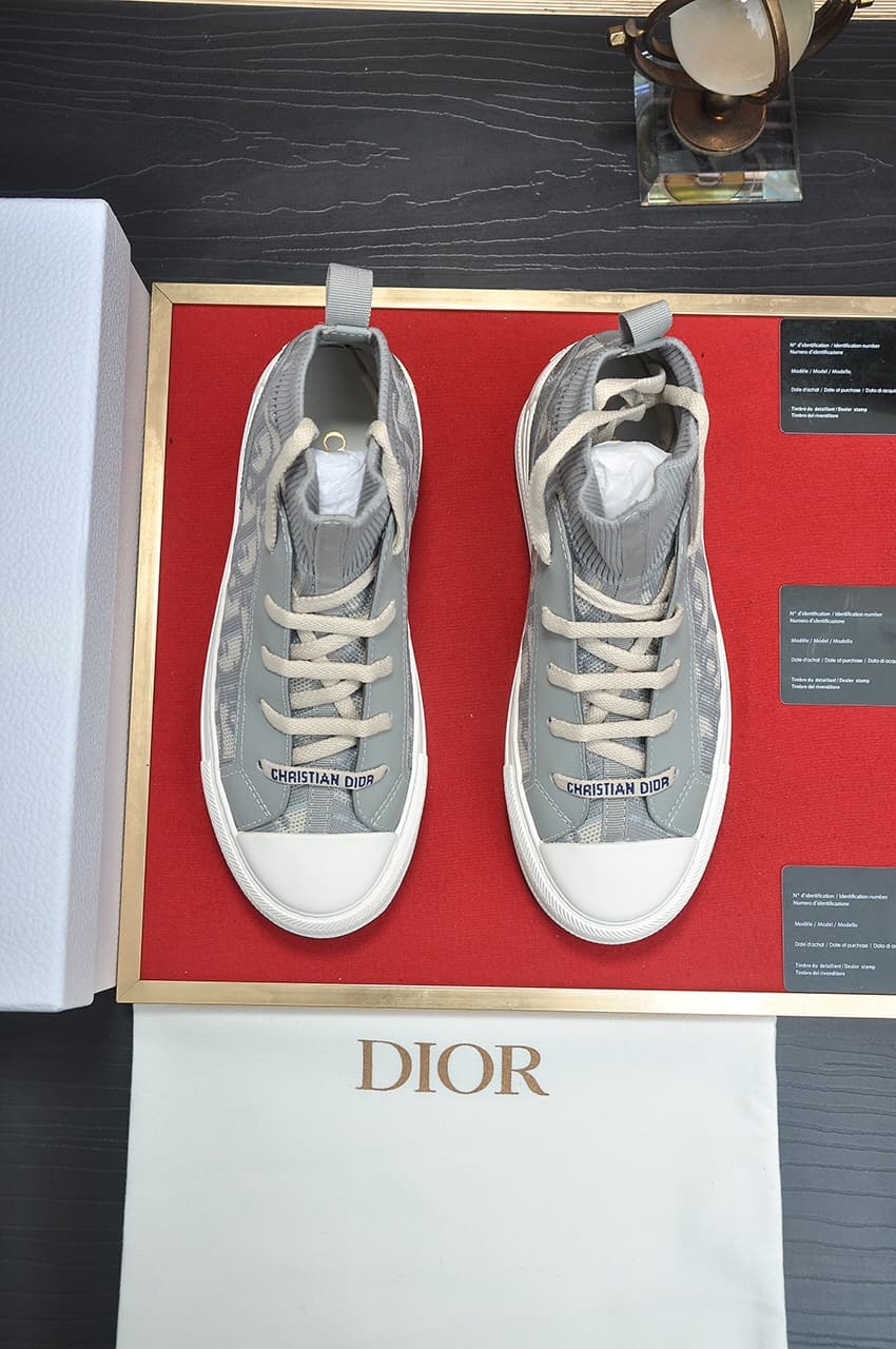 DR Sneaker