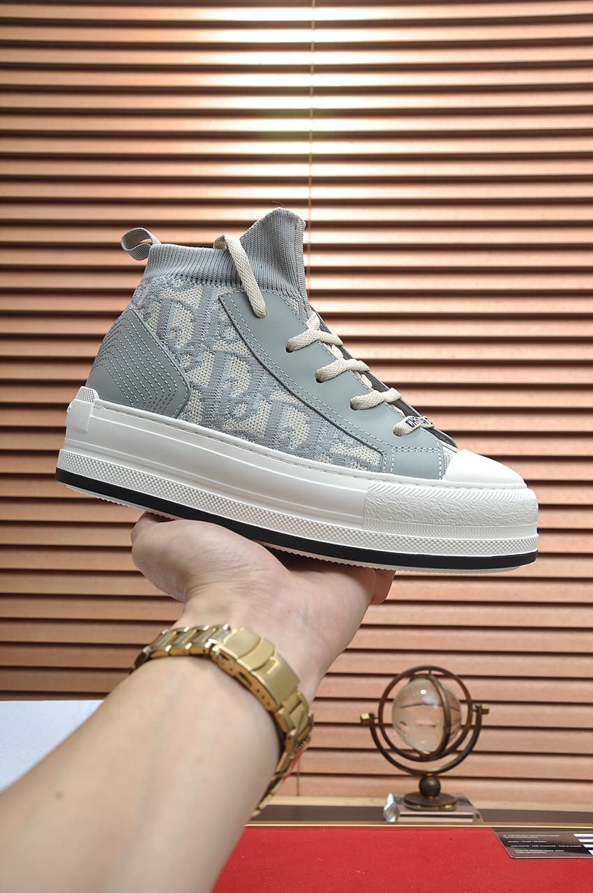 DR Sneaker