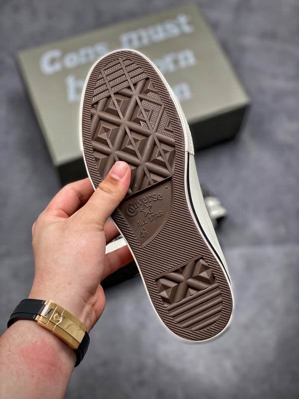 DR x CV Sneaker