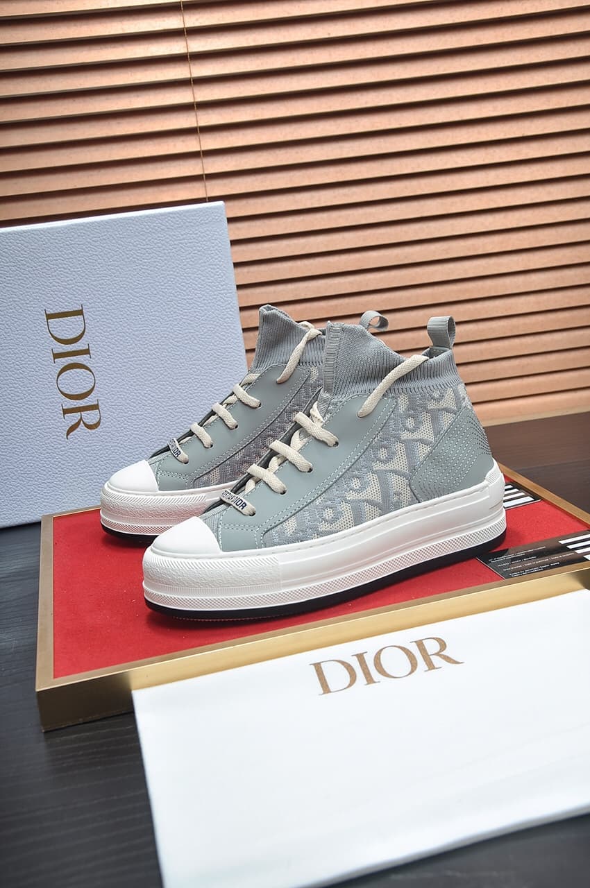 DR Sneaker