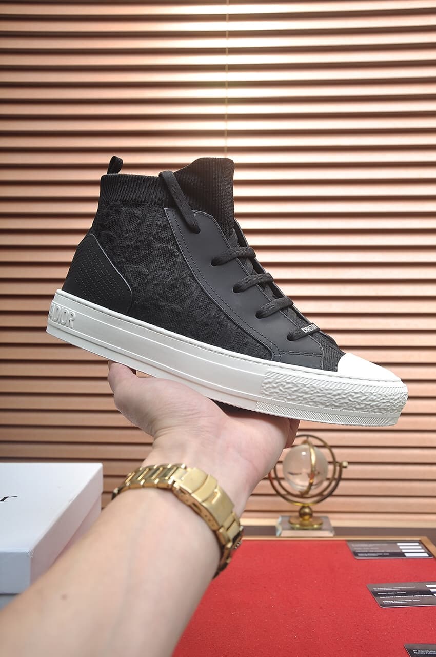 DR Sneaker