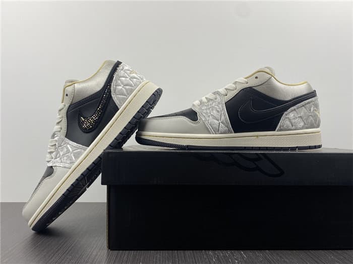 JRD1 Beaded Swoosh DV1762-001