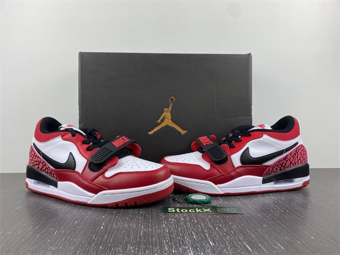 JRD Legacy 312 Low Chicago Red. CD7069-116.