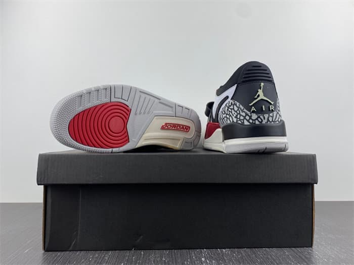 JRD Legacy 312 Low Chicago CD7069-116