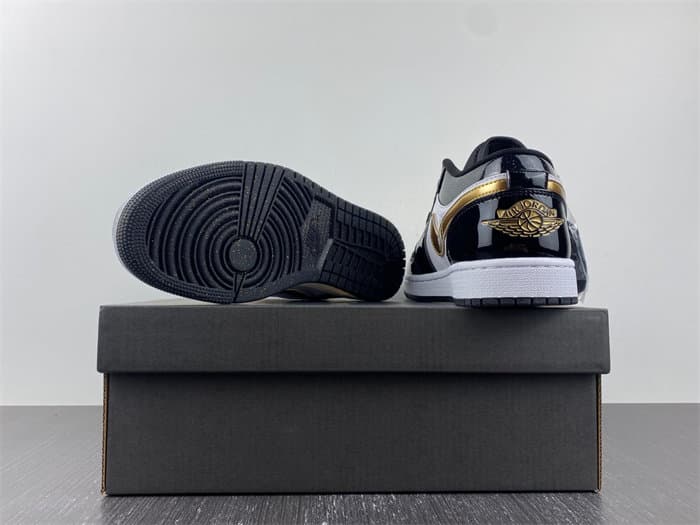 JRD 1 Low SE Gold Toe DR6970-071