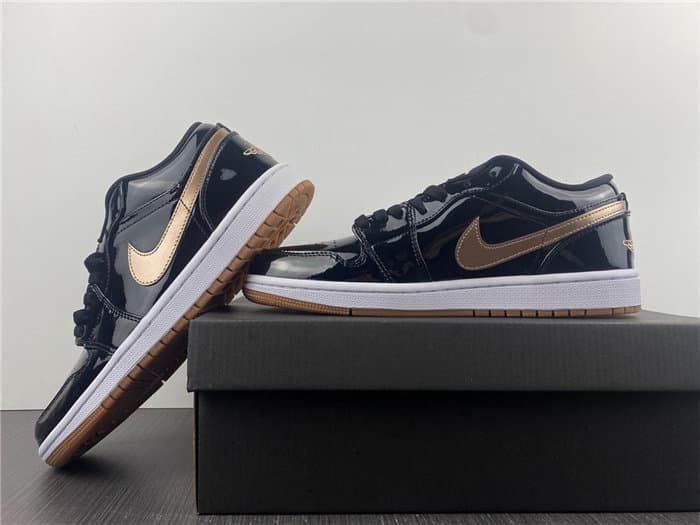 JRD1 Retro Black Gold Patent 554723-032