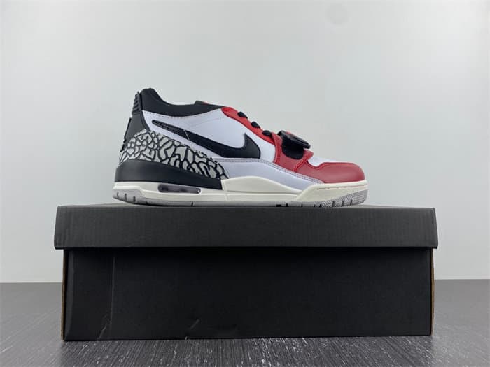 JRD Legacy 312 Low Chicago CD7069-116
