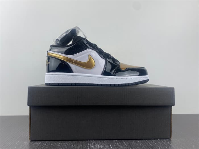 JRD 1 Low SE Gold Toe DR6970-071