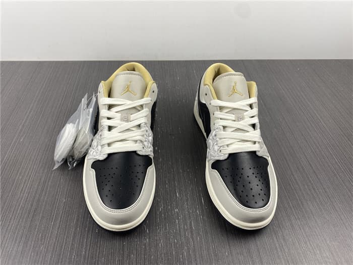 JRD1 Beaded Swoosh DV1762-001