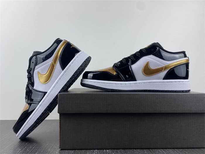 JRD 1 Low SE Gold Toe DR6970-071