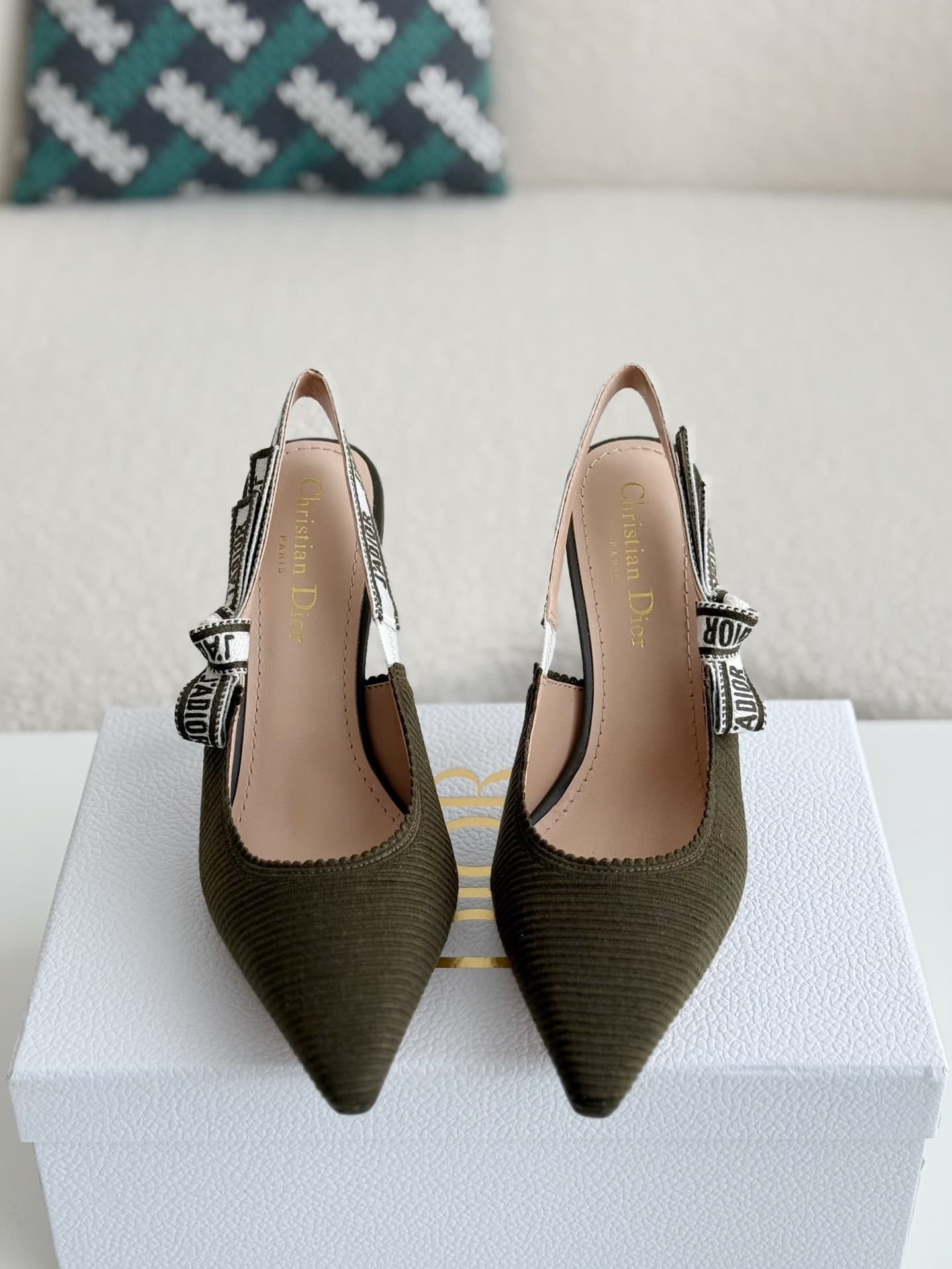 DR Pointed toe slingback high heels 6.5cm