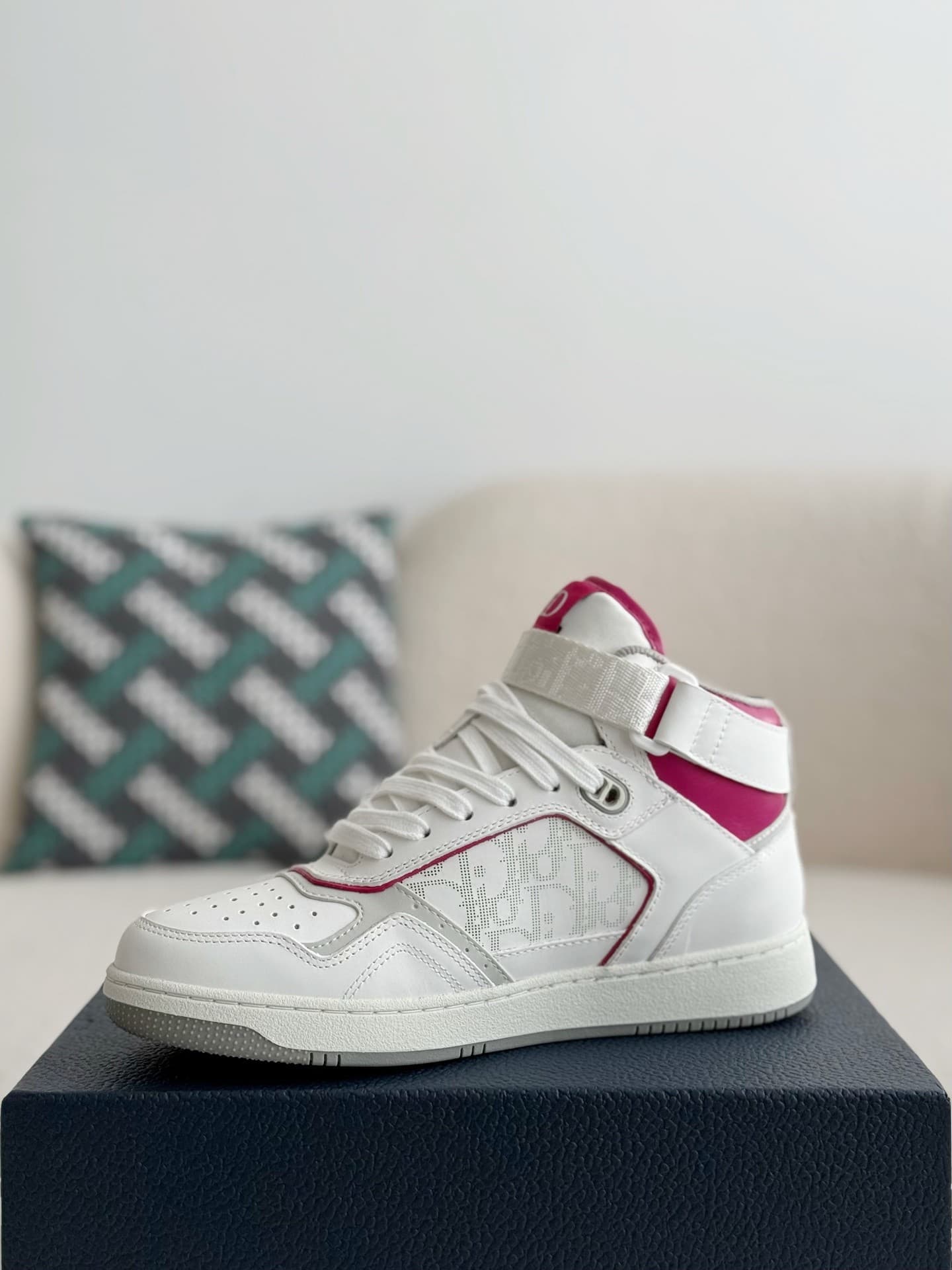 DR B27 High-top casual shoes