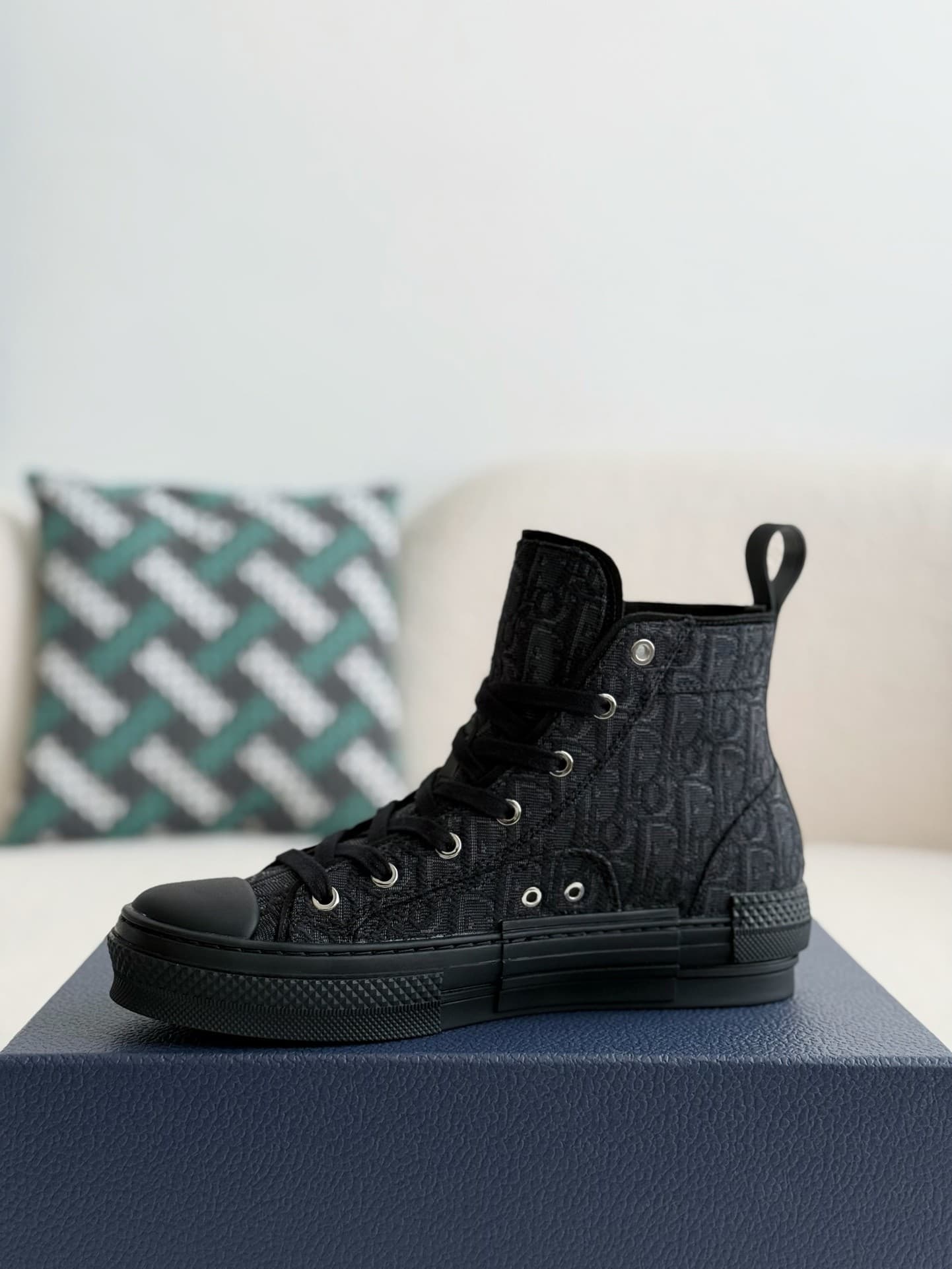 DR B23 logo print high top sneakers