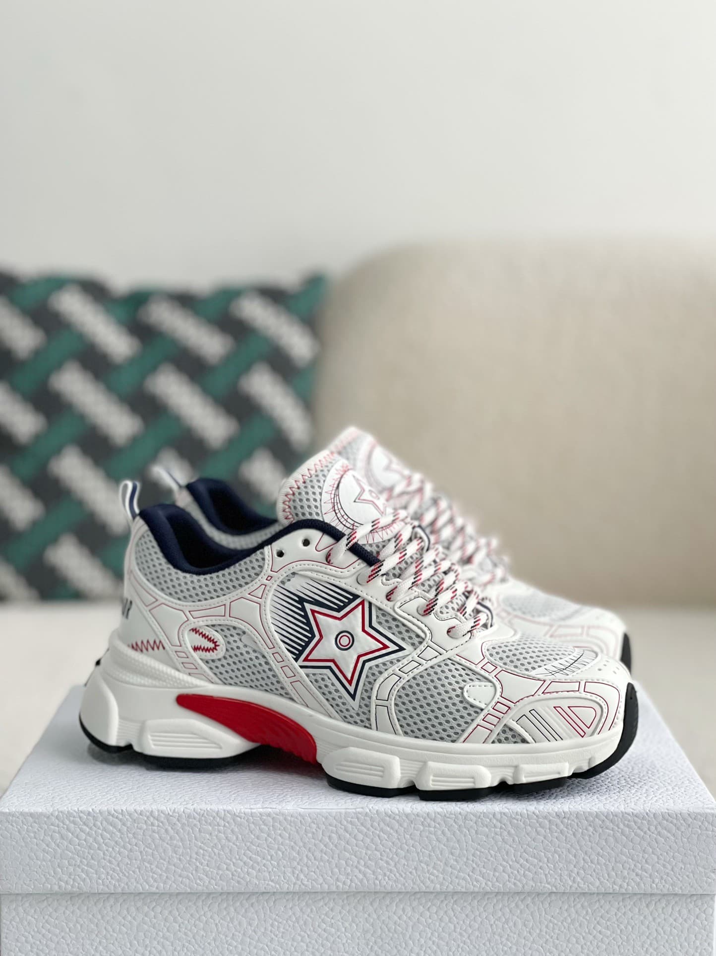 DR Running Sneakers