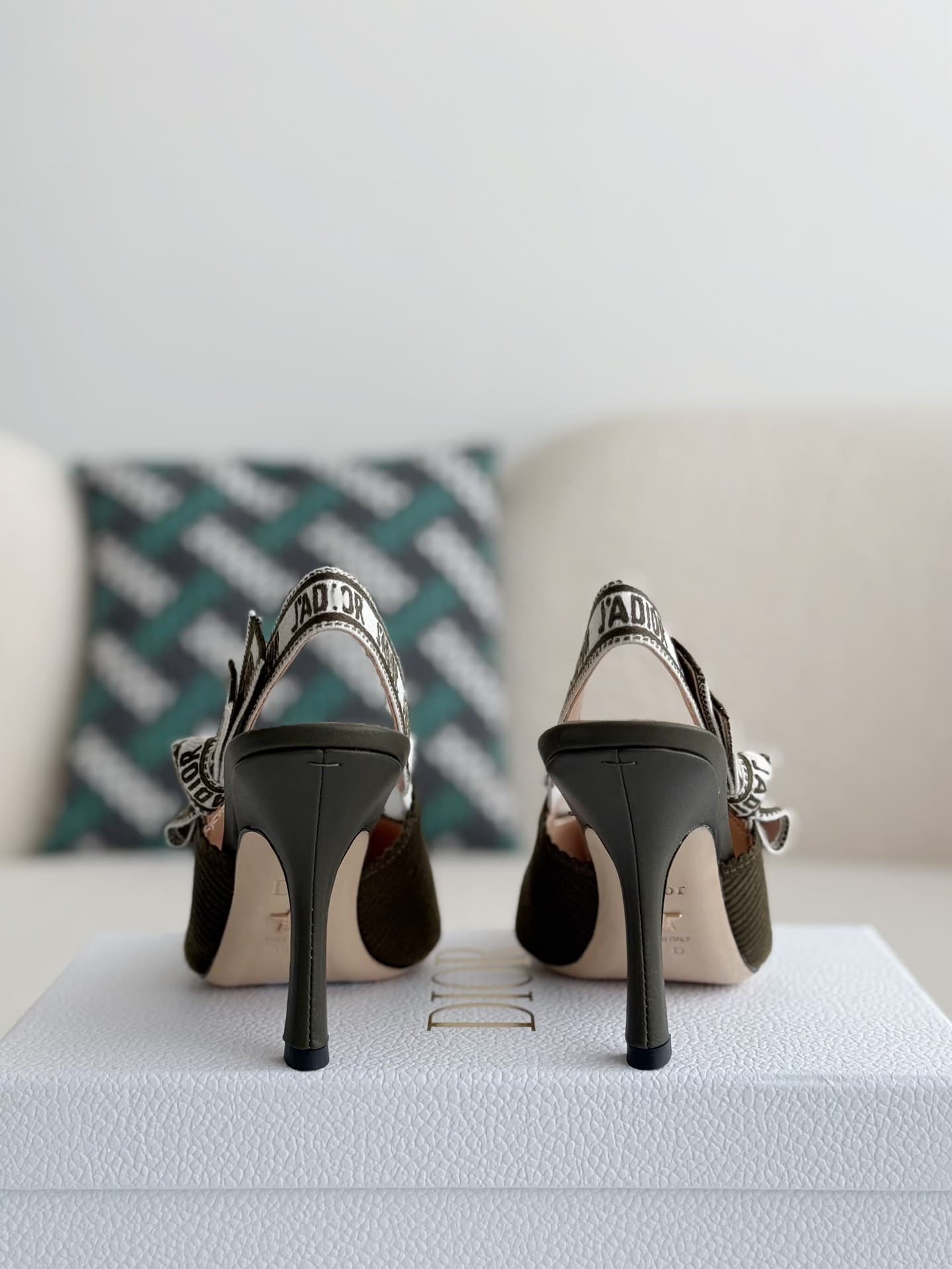 DR Pointed toe slingback high heels 6.5cm