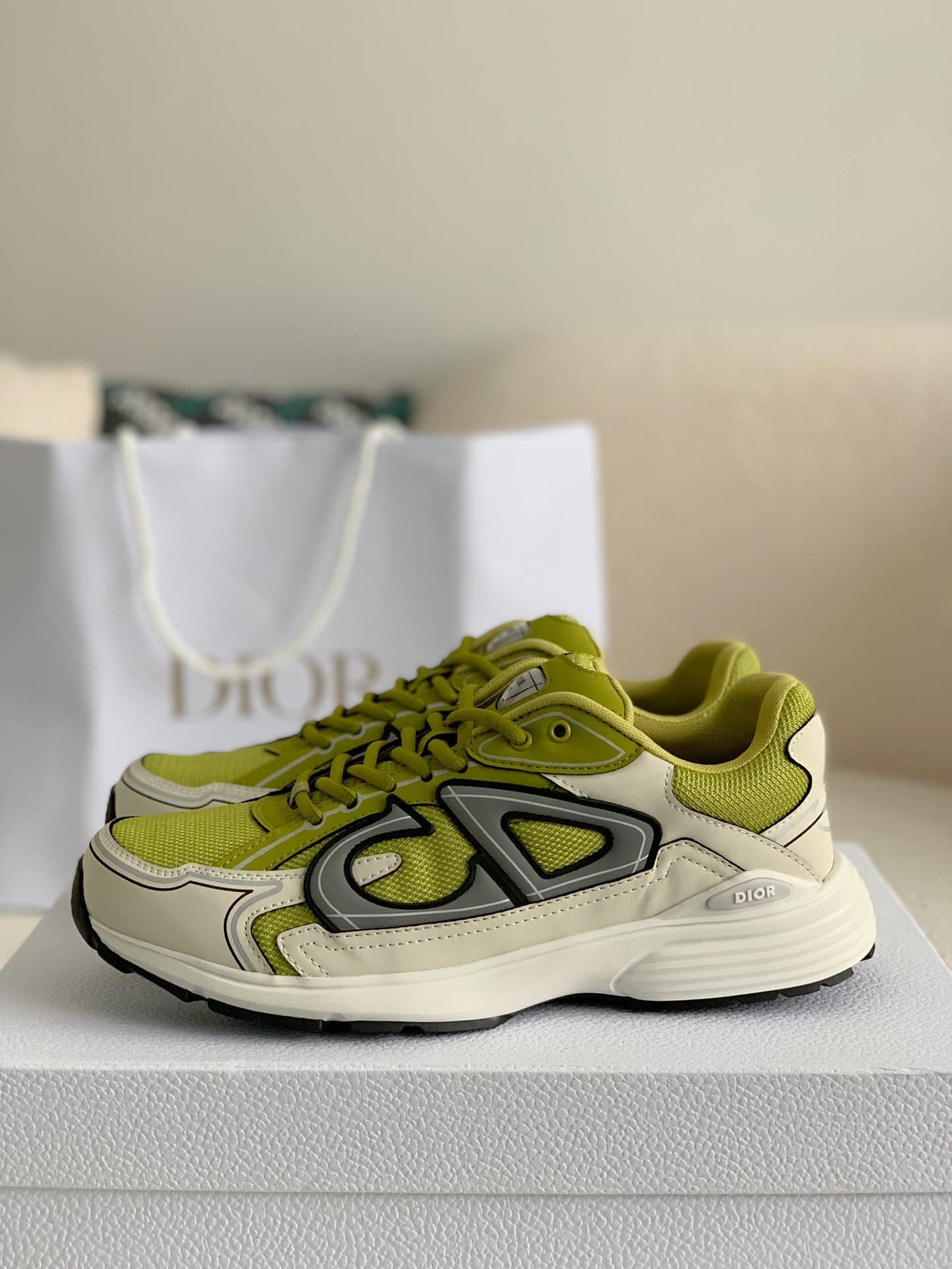 DR NEW ARRIVAL B30 Clunky Sneaker