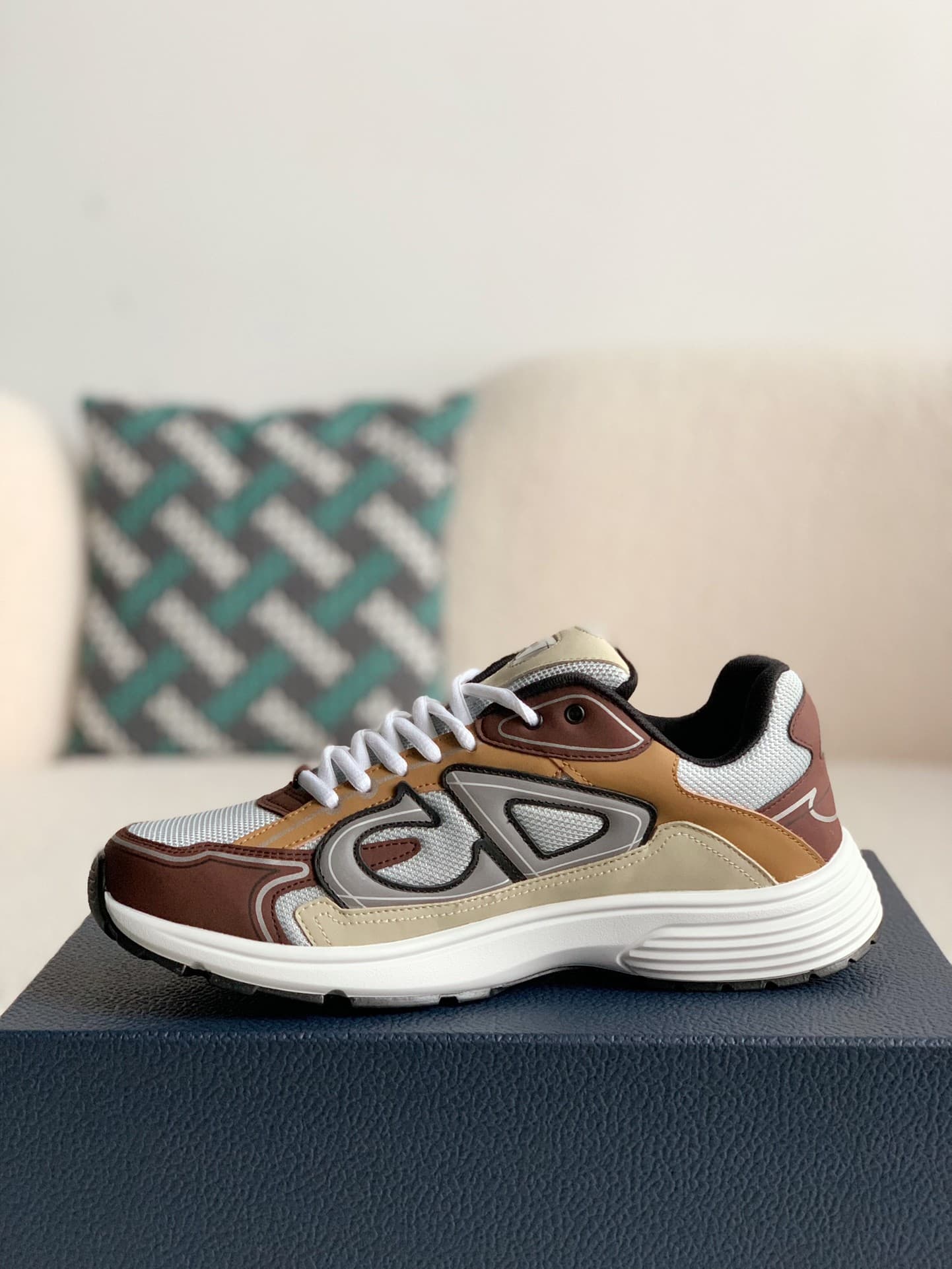 DR b27 sneaker