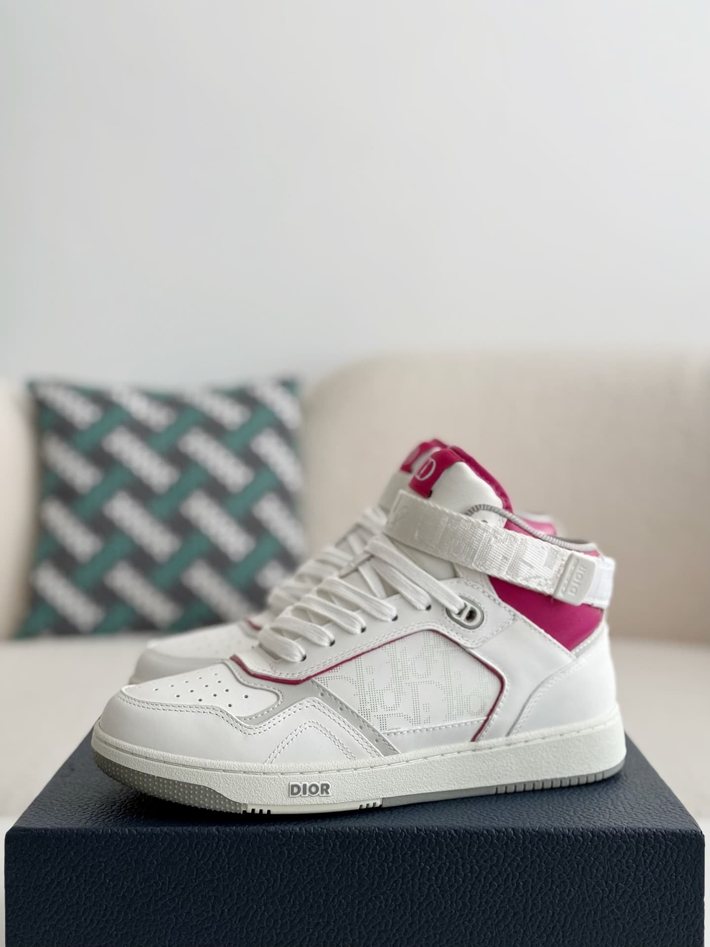 DR B27 High-top casual shoes