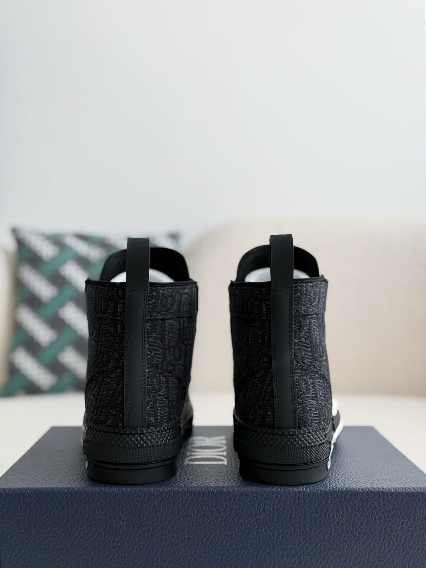 DR B23 logo print high top sneakers