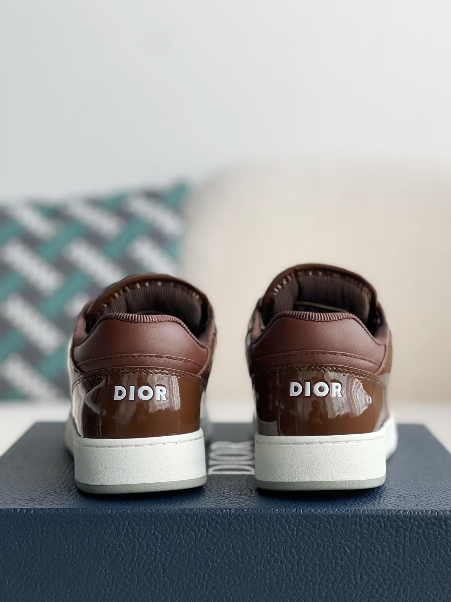 DR B27 Oblique Sneakers