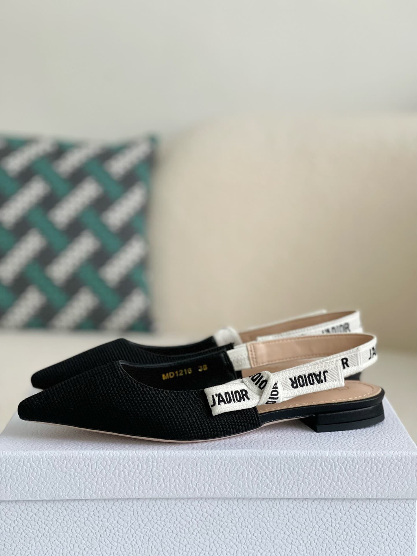 DR Sandals