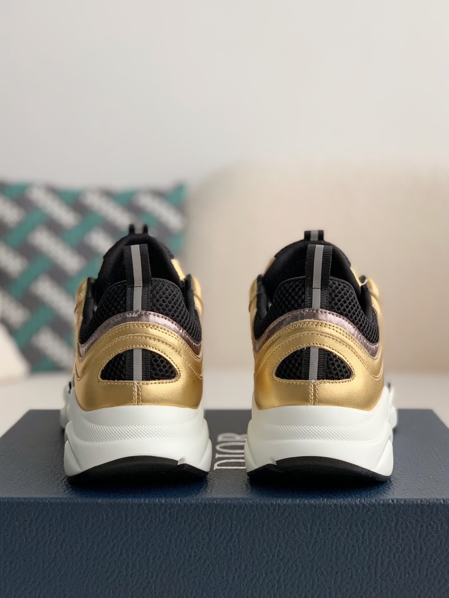 DR classic B22 Clunky Sneaker