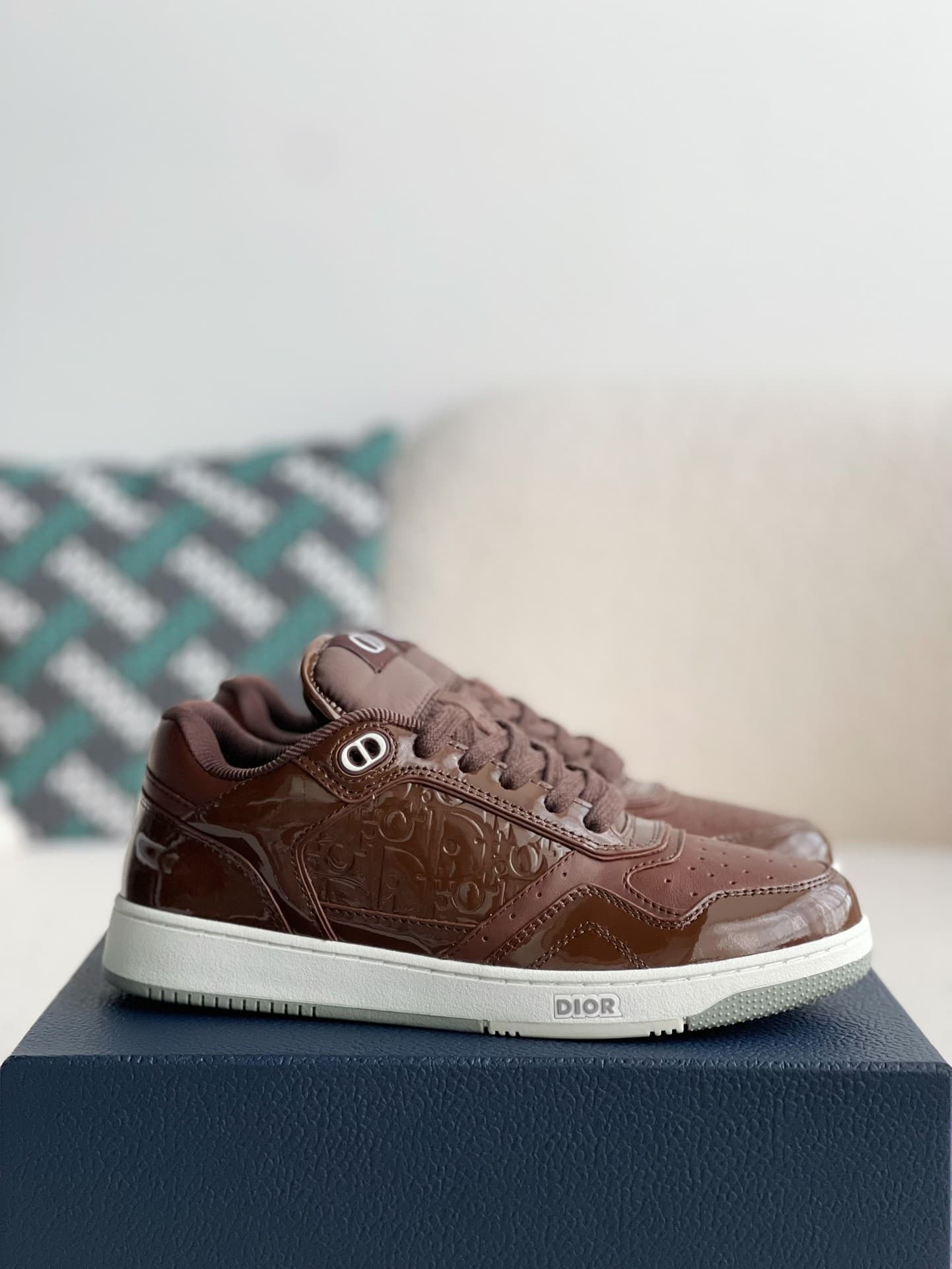 DR B27 Oblique Sneakers